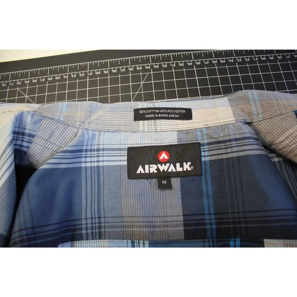 Airwalk /Polo short sleeved /(Size M) /Blues /(55% Cotton & 45% Polyester) - Picture 8 of 16